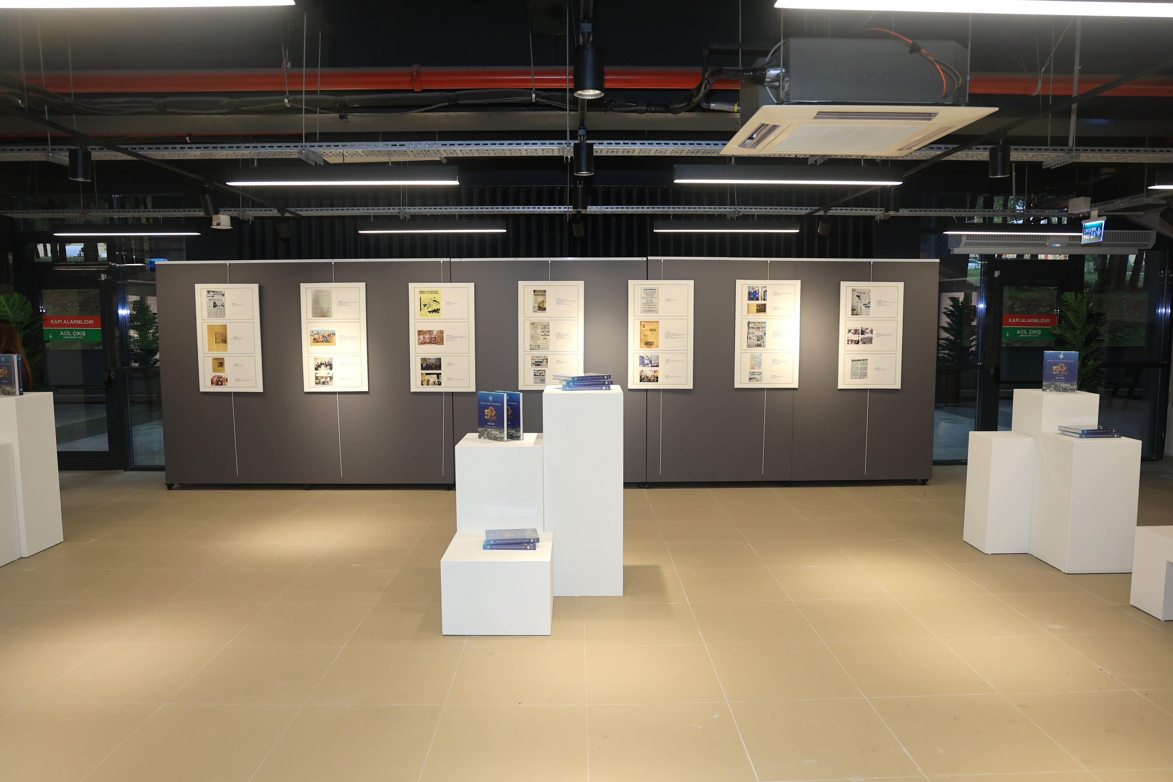 BUÜ’de Merkezi Derslik ve Rektörlük Binası ile Sanat Galerisi’nin açılış töreni yapıldı